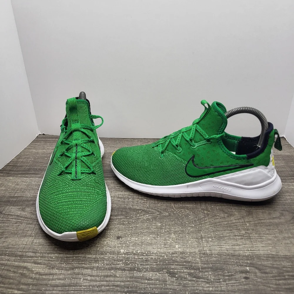 Nike Free TR 8 Oregon Ducks Running Shoes Women’s Size 7.5 Green White